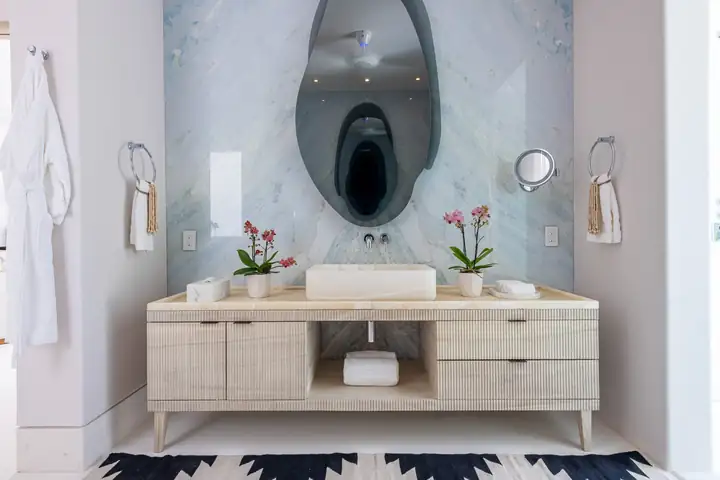 Casa Akai, Master Suite 2: the bathroom