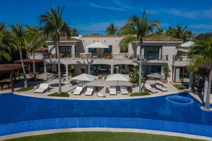 Casa La Vida &mdash; open the 3D walkthrough